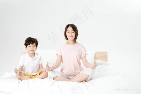 小男孩 幸福家庭 温馨家庭 温馨 职业女性 母子 妈妈 小男孩 幸福家庭 温馨家庭 温馨 职业女性 母子 妈妈