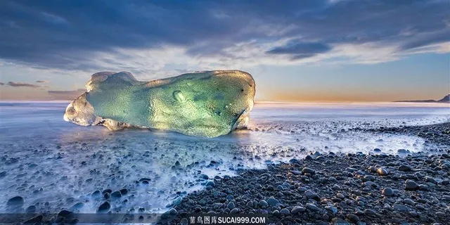 唯美风格海边落日风景图