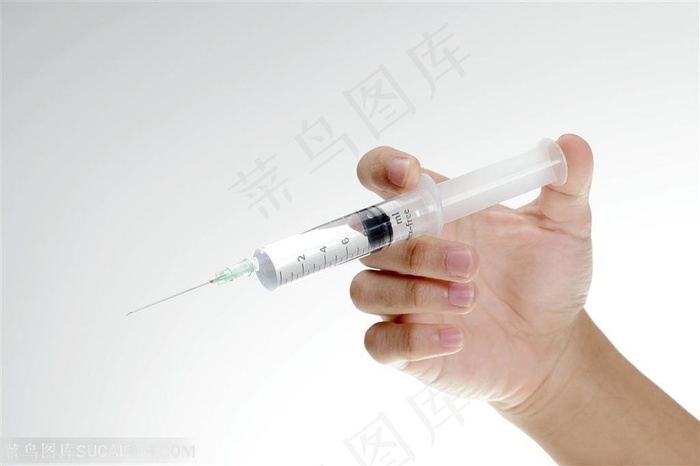 医疗针管-手中的注射器