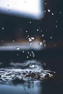 水滴水纹水花海水纯静水泉水图片 (7) 水滴水纹水花海水纯静水泉水图片 (7)