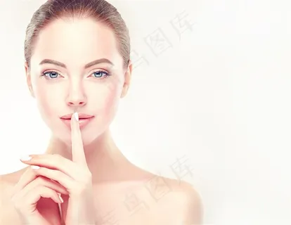 美容护肤的性感美女高清图片 (1)