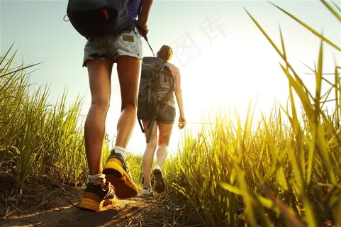 户外旅行的人物 户外旅行的人物
