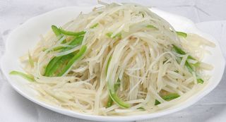 54 尖椒土豆丝炒粉 汇源饺子城