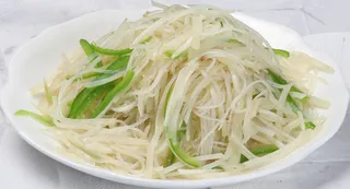 54 尖椒土豆丝炒粉 汇源饺子城