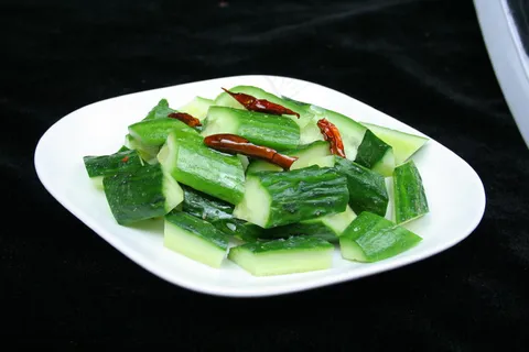 1682拍黄瓜.JPG_1 1682拍黄瓜.JPG_1