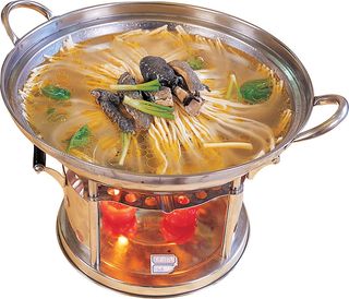 银锅针笋炖乌鸡