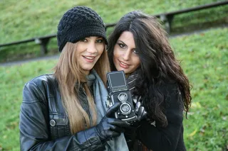 闺蜜图片一左一右