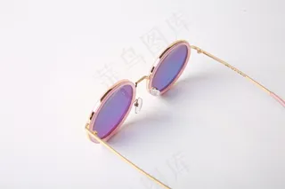 时尚摆拍墨镜图片