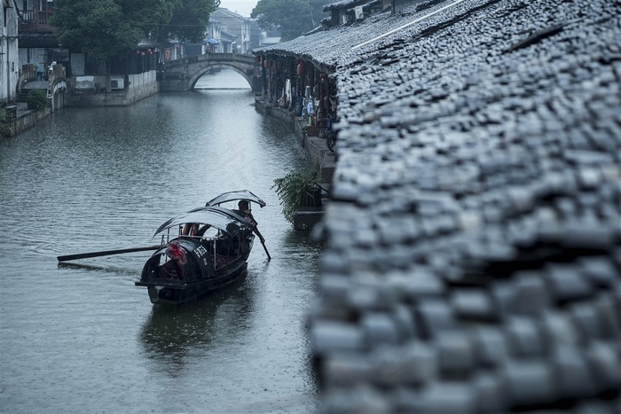 烟雨古镇图片