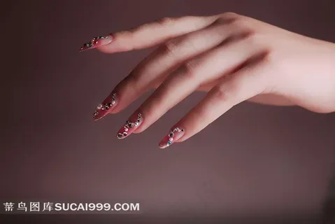 美甲手部特写高清摄影图片 美甲手部特写高清摄影图片