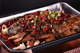 美食炭烤烤鱼
