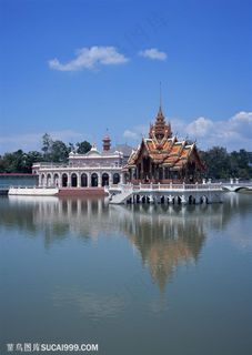 世界风情-泰国传统建筑湖岸边的房子