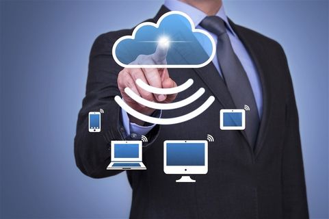 商务人士手指云Wi-Fi