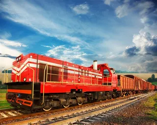 蓝天下老式的货车高清摄影图片