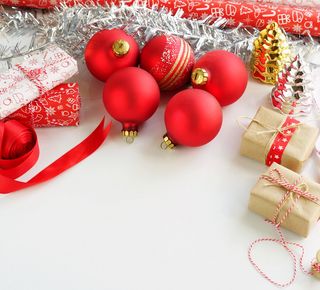 圣诞节礼物盒圣诞球元素装饰场景特写近景(12)