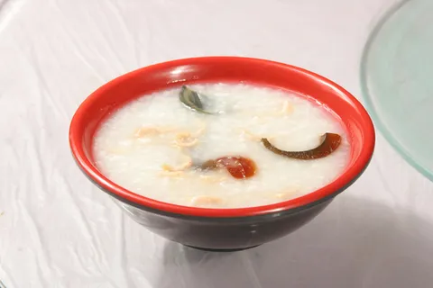 皮蛋肉丝粥