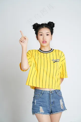 清新唯美可爱的女孩摄影图片