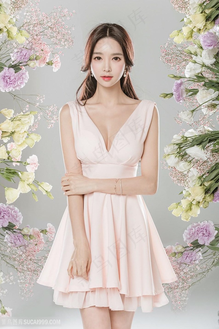 穿着长裙的韩国美女模特朴秀妍图片