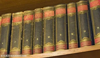 书籍特写-书架上的一套书籍特写