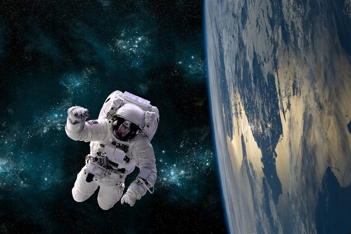 宇航员与宇宙图片