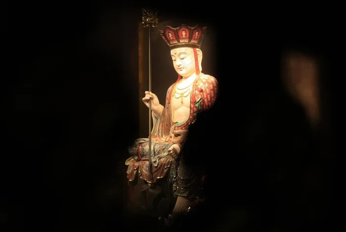 南无大愿地藏王菩萨塑像