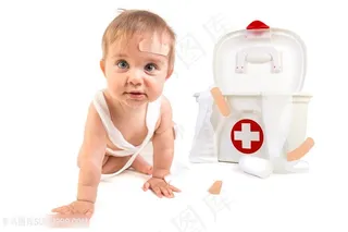 受伤的可爱婴儿高清图片