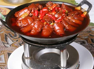 干锅焖猪尾  32元