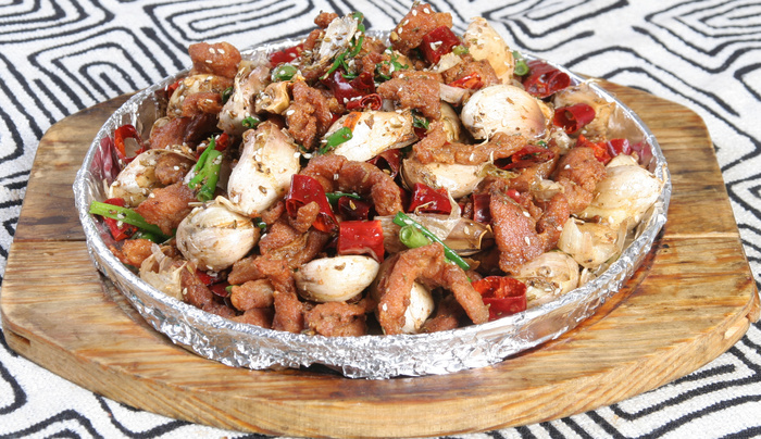 06 皮蒜烤肉筋-画苑