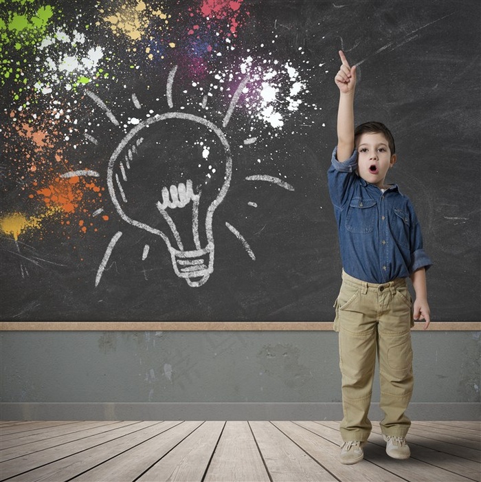 上课学习的儿童高清图片