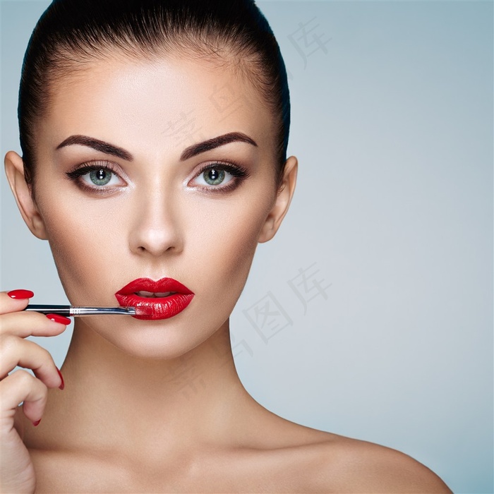 精致妆容美女化妆过程高清图片
