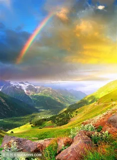 美丽山坡上的彩虹 美丽山坡上的彩虹
