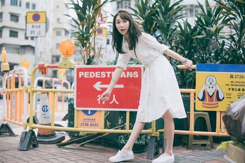 阳光可爱的少女高清写真素材