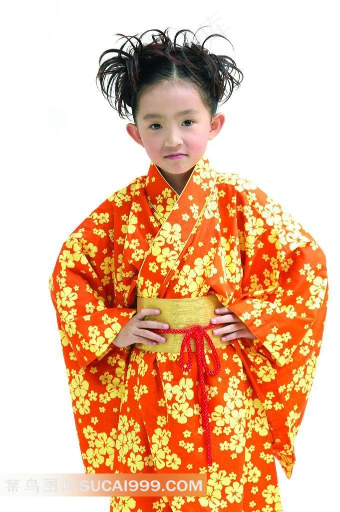 叉腰的可爱小女孩素材