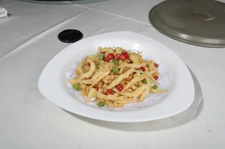 03蛋黄金粒焗银鱼 金港湾