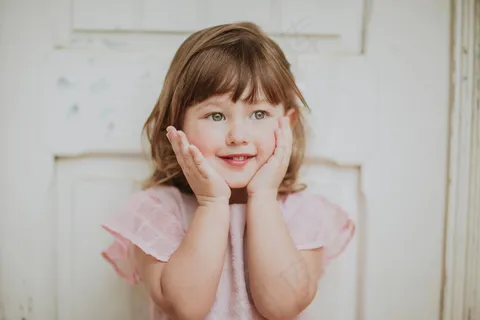 清新唯美可爱的女孩摄影图片