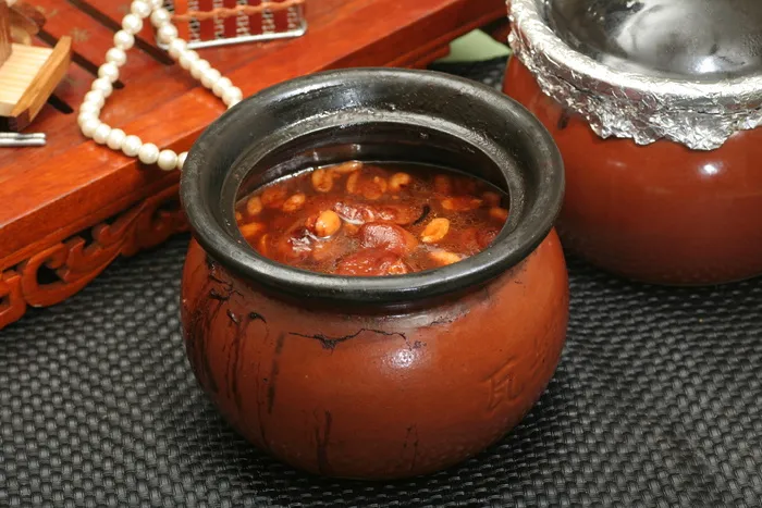 瓦罐猪蹄     38元