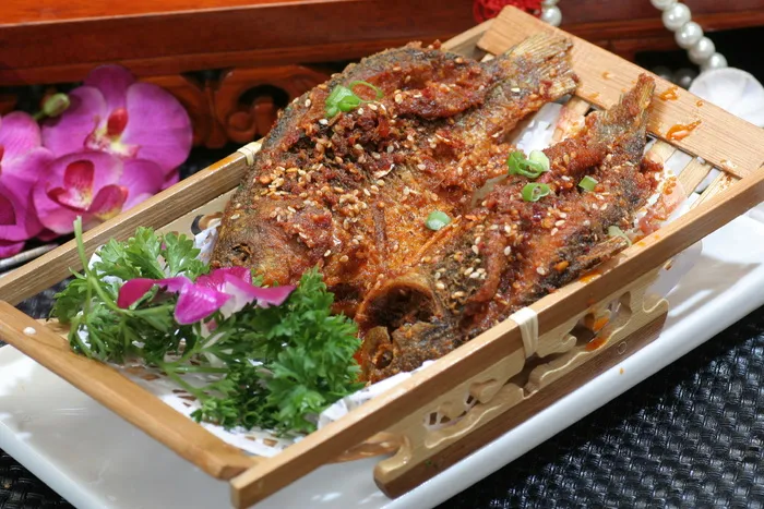 金牌酥鲫鱼 8元条