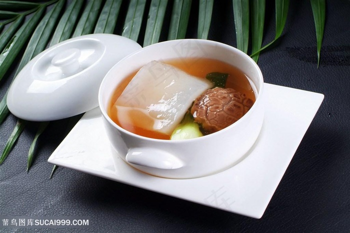 品花胶炖白菇