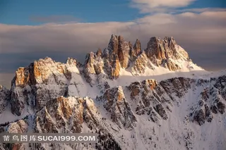 高山石峰山水风景图片