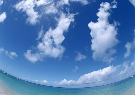 蔚蓝的天空概念图片素材