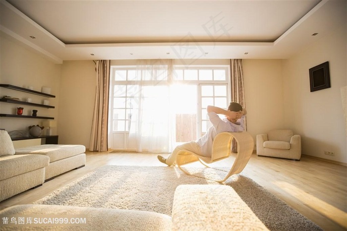 享受人生的幸福人物高清图