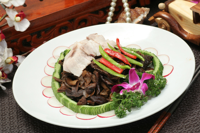 小炒牛肝菌