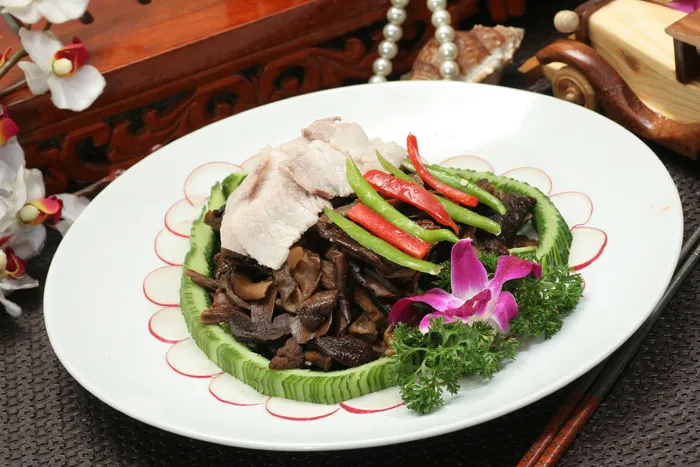 小炒牛肝菌