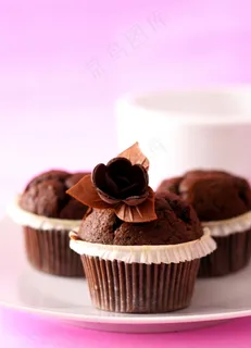 巧克力纸杯蛋糕图片