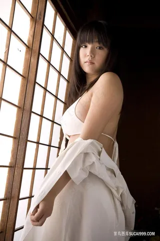 日本清纯mm131美女女生大胆写真图片