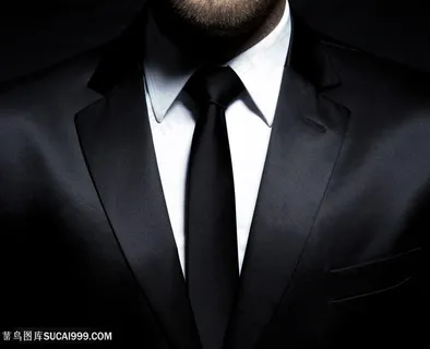 黑色西装搭配成熟男人图片