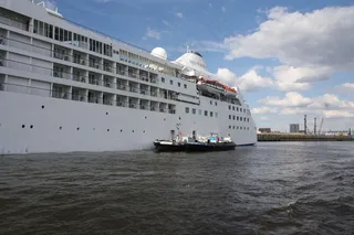 大型邮轮局部图片