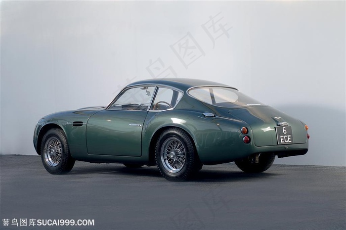 阿斯顿马丁-绿色的阿斯顿车侧