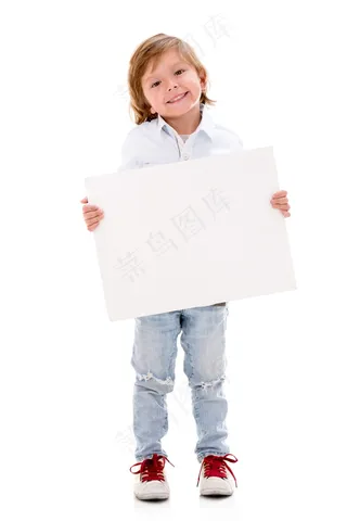 小男孩举牌照图片