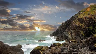 太阳在海边升起